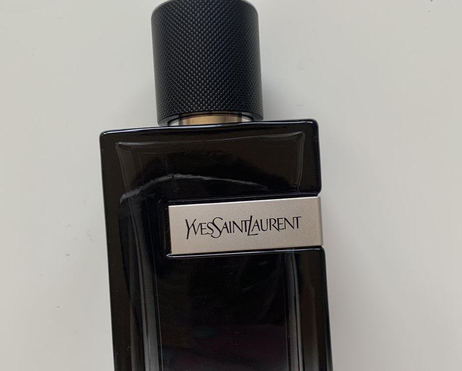 YvesSaintLaurent nero