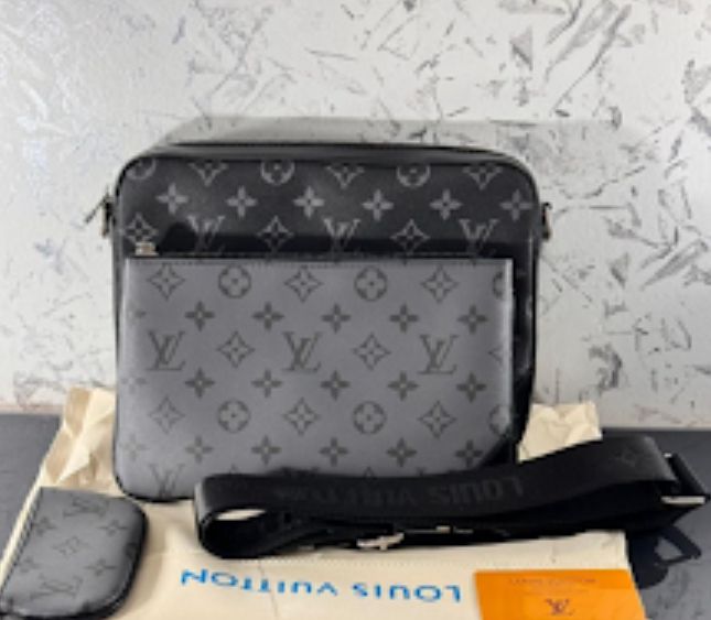 BORSELLO LOUIS VUITTON